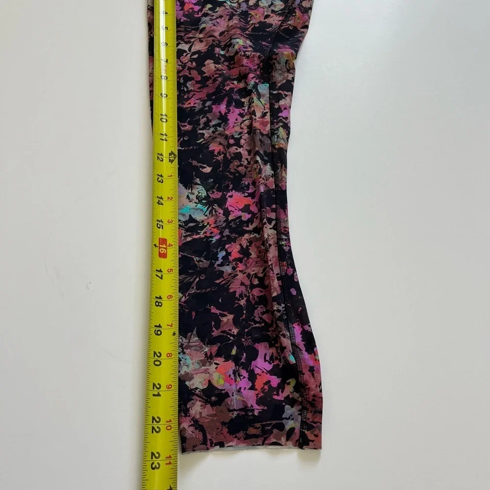 Lululemon Base Pace HR 23” Tights Multi Floral Size 6 - Picture 9 of 9